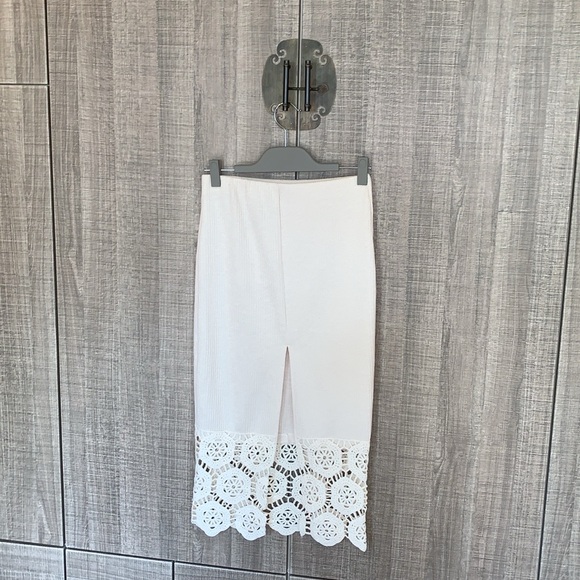 Zara Crochet Midi Skirt‎ - Picture 10 of 17